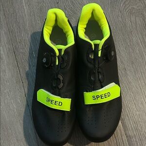 Speed Unisex Cycling Shoes - Black and Neon Yellow‎ Size 40
